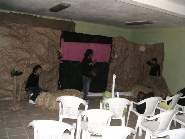 El Ing. Fausto supervisa los detalles
